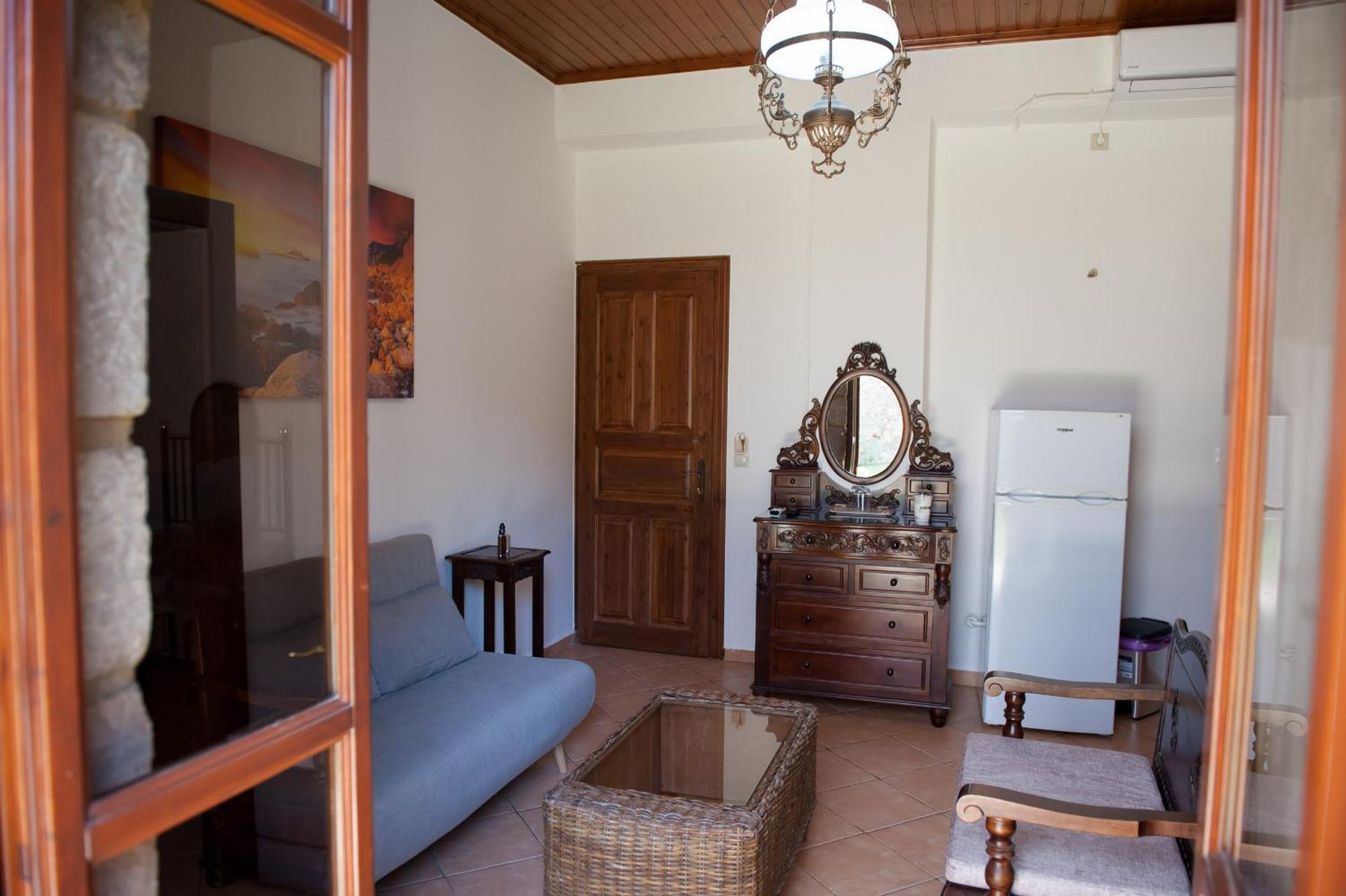 Seafront Stone Suites Vonitsa Exterior photo