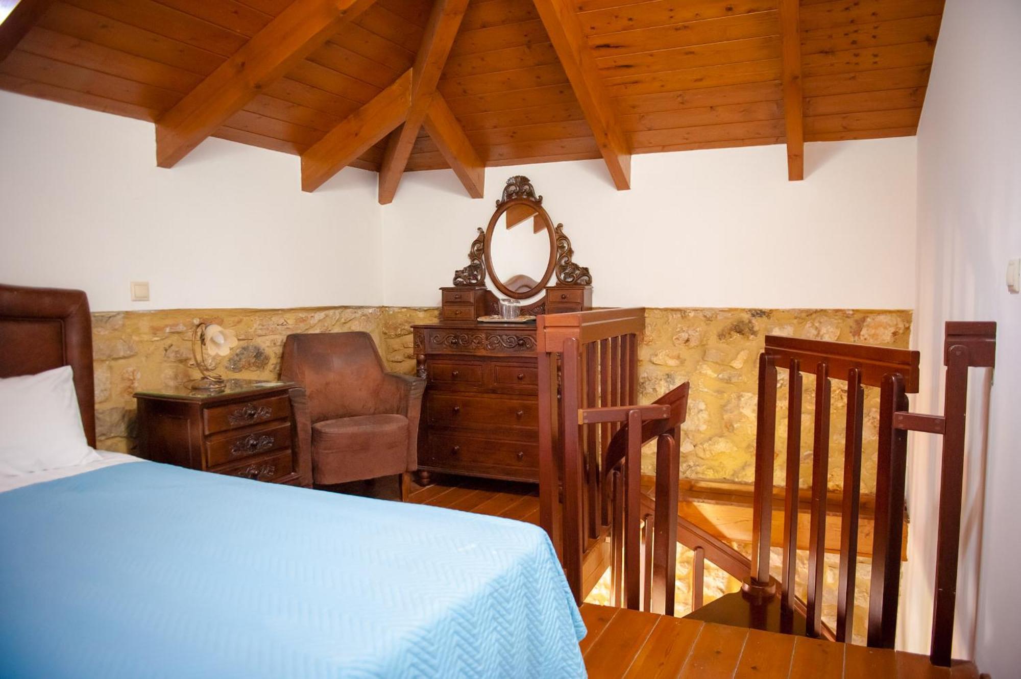 Seafront Stone Suites Vonitsa Exterior photo