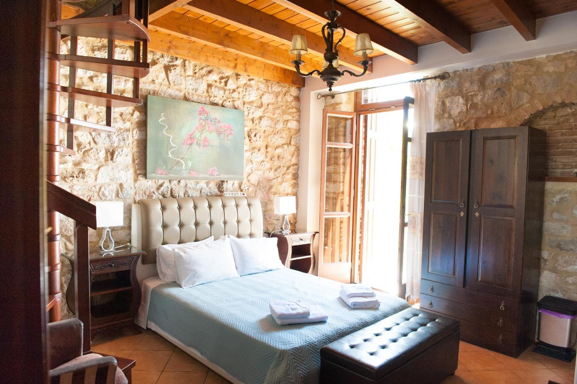 Seafront Stone Suites Vonitsa Exterior photo